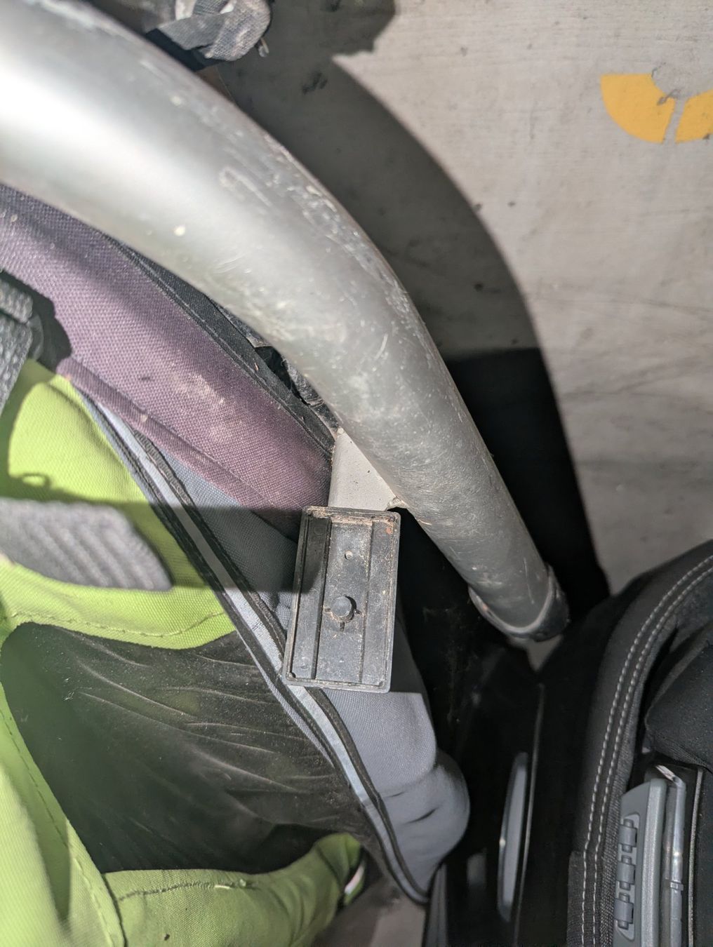 Croozer Rimorchi: Croozer für 2. Ab 1.-Fr – Difettoso da Bülach venduto da alex_raul 4