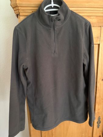 Pullover / Faserpelz - Grösse 176 - Trevolution
