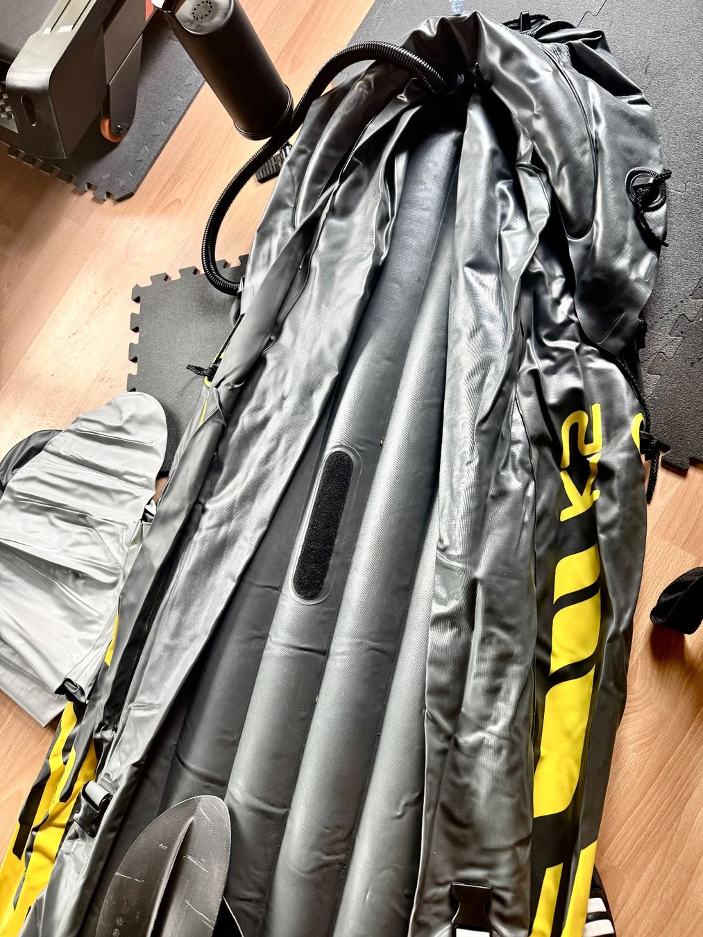 Barche: Intex Challenger Schlauchboot mit Paddel und Pumpe – Usato da Kilchberg ZH venduto da ilo_h75n 1