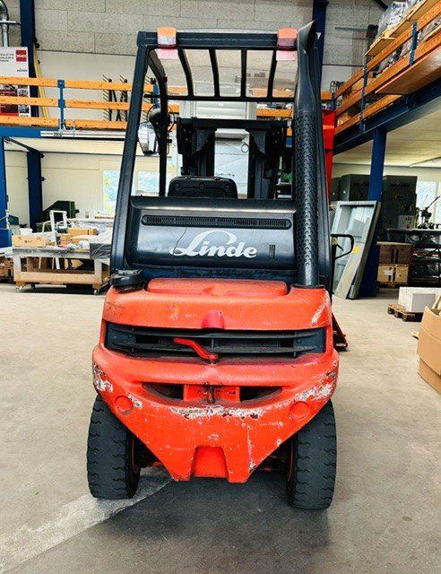 Linde Carrelli elevatori e a forche: Linde H25 Diesel – Usato da Luzern venduto da Cetina0 2