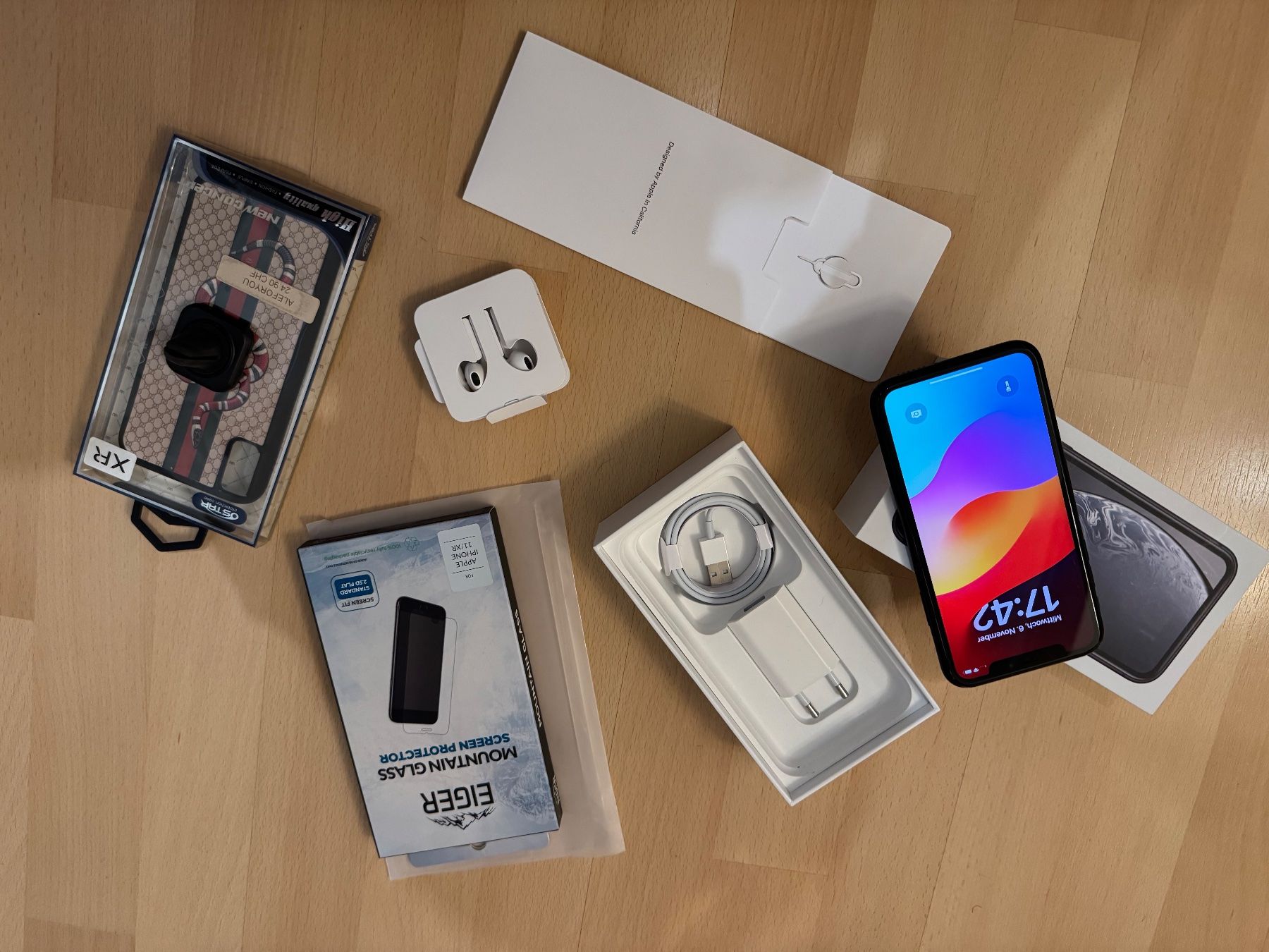 Apple Telefoni cellulari / Smartphones: Neuvertige iPhone XR 128gb Black – Usato da Uznach venduto da enrico06 1