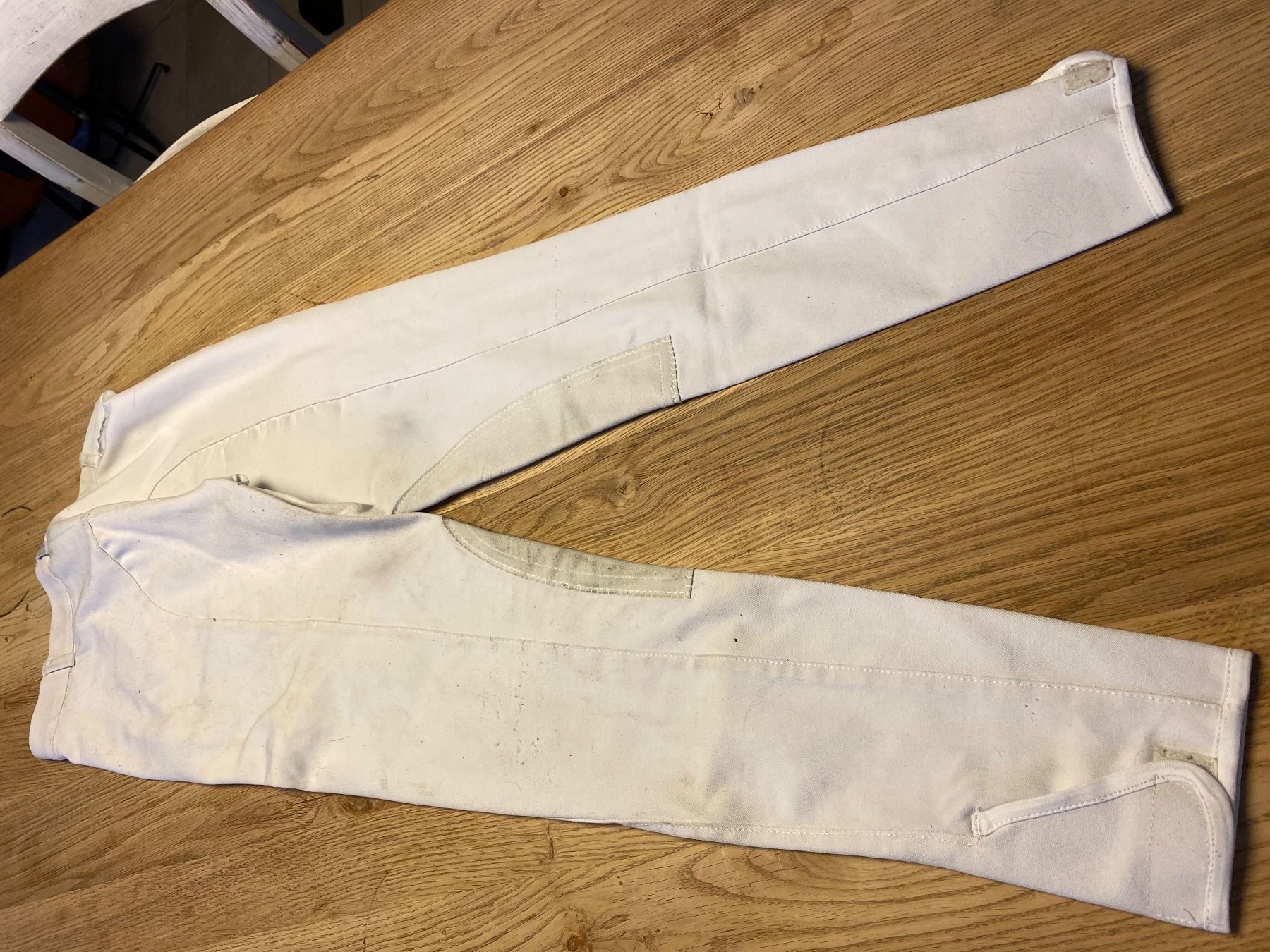 Pantaloni: Weisse Reithose von Equilibre, Gr. 34 – Usato da Bourguillon venduto da Jemalu