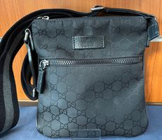 GUCCI Messenger Plat – Toile GG Nylon Noir – CERTIFICAT D’AU