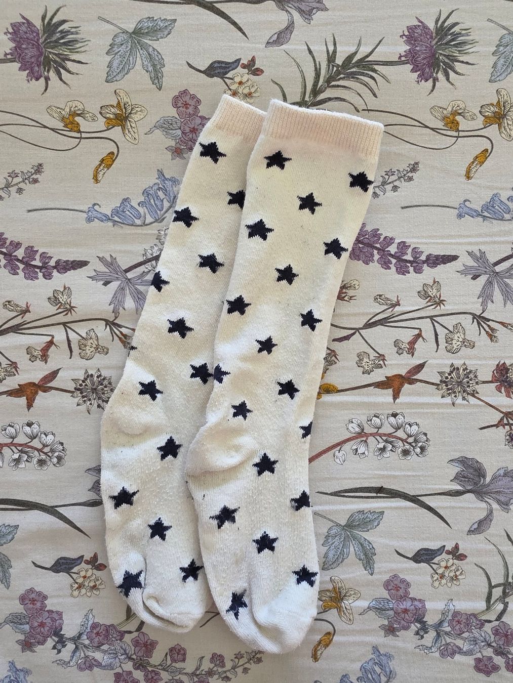 Socken für Kinder: 5 Paar Antirutschsocken Gr. 31-34 – Gebraucht aus Zürich von Pemberleys 1