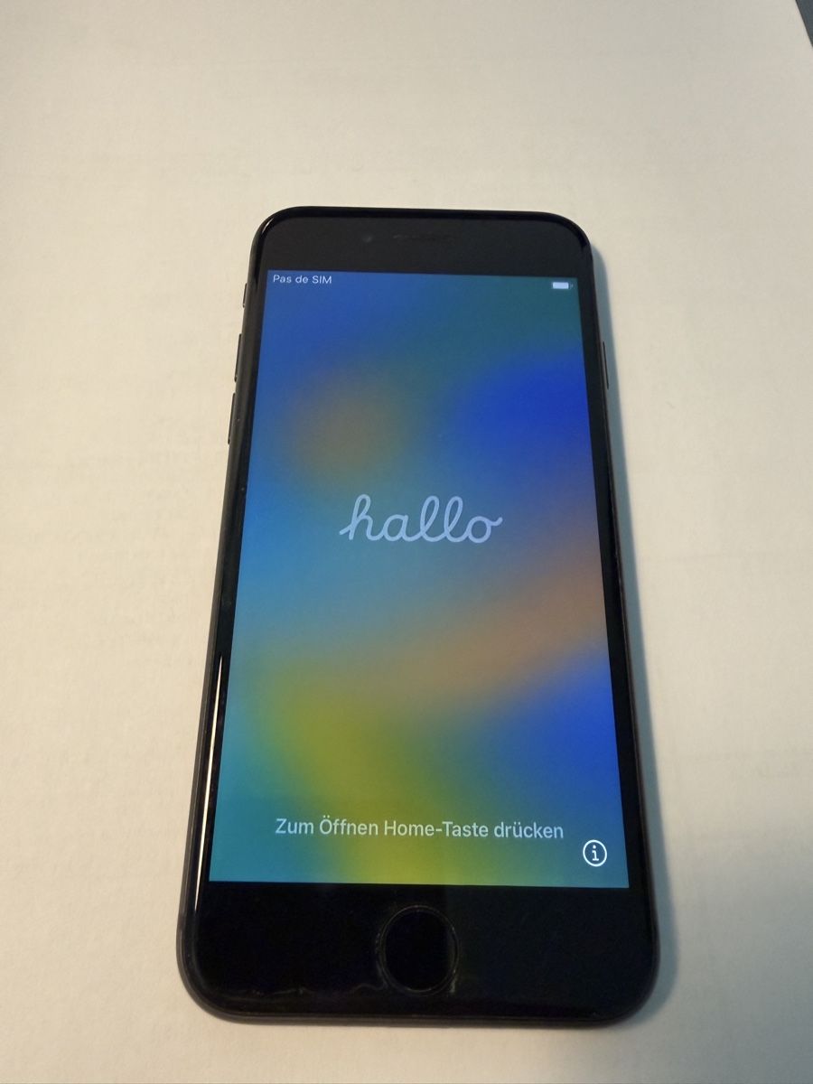 Apple Handys / Smartphones: iPhone 8 Apple  – Gebraucht aus Bern von 18kara