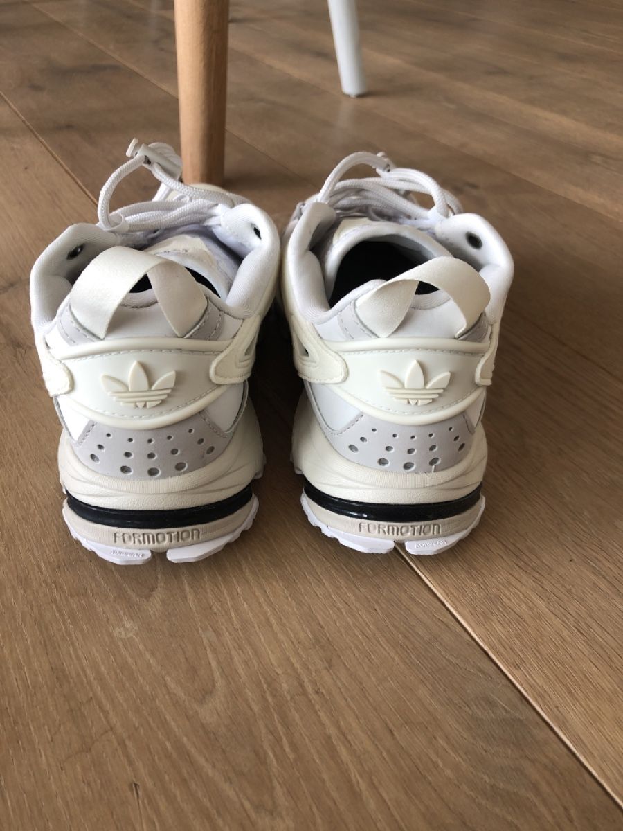 Adidas Scarpe da donna: Adidas Hyperturf Turnschuhe – Nuovo (secondo la descrizione) da Wettswil venduto da lalinda85 2