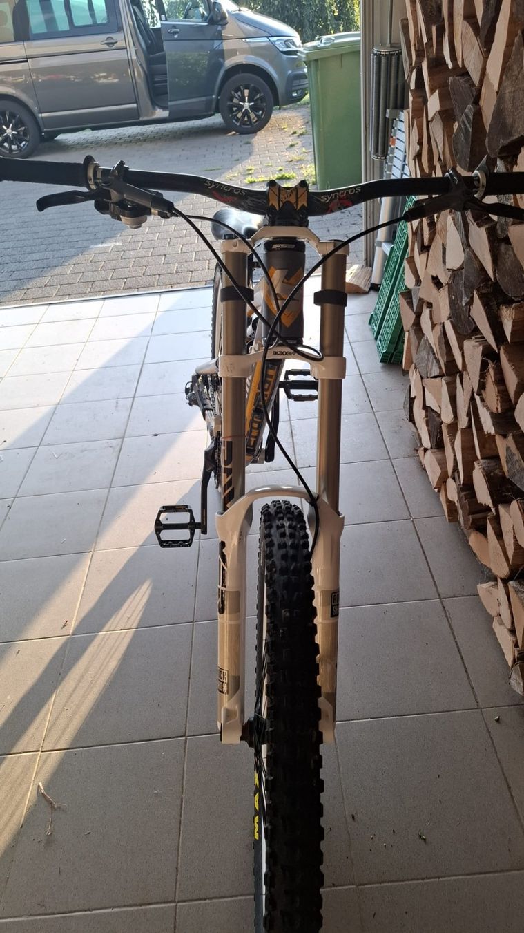 Bergamont Velos: MTB Downhill BERGAMONT STRAITLINE 8.2 – Gebraucht aus Champoz von pie_lzm5 4