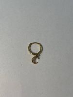 Einzelner Mini Hoop Mond mit Steinen