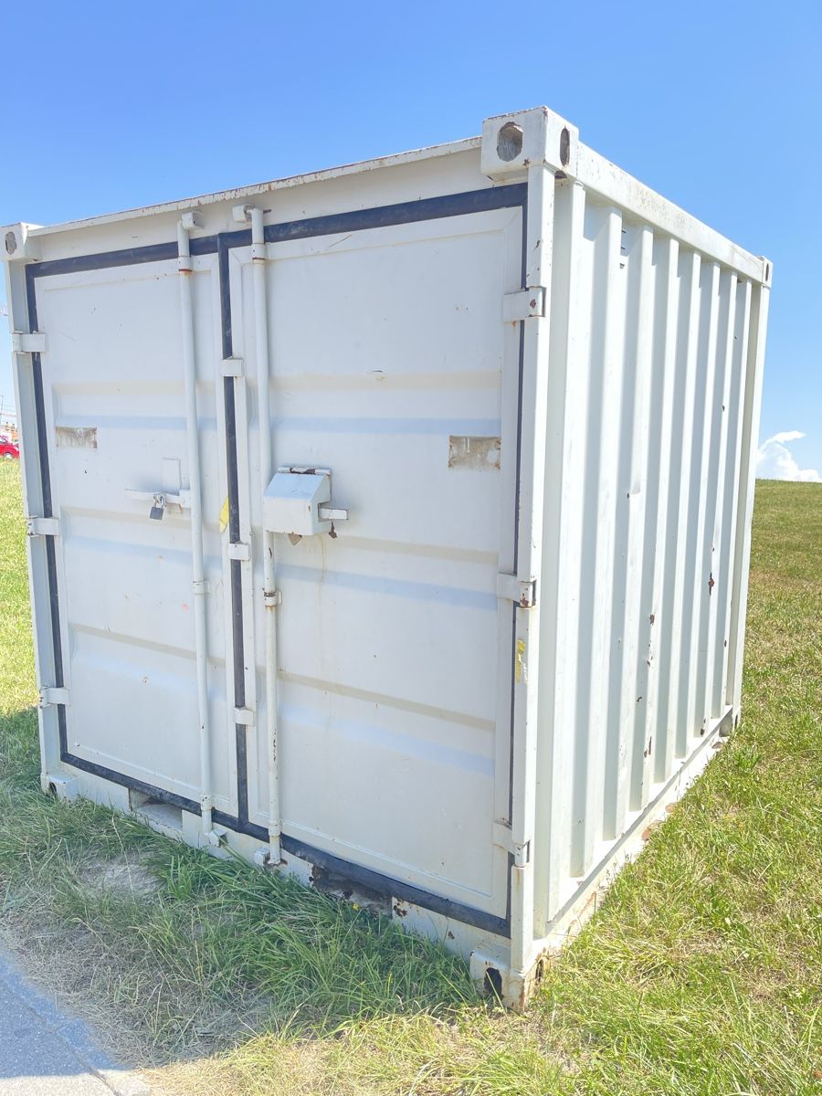 Contenitori edile: Container de stockage 2.5 x 2.20 avec les étagères  – Usato da Romont FR venduto da Sui_d_m2026 1