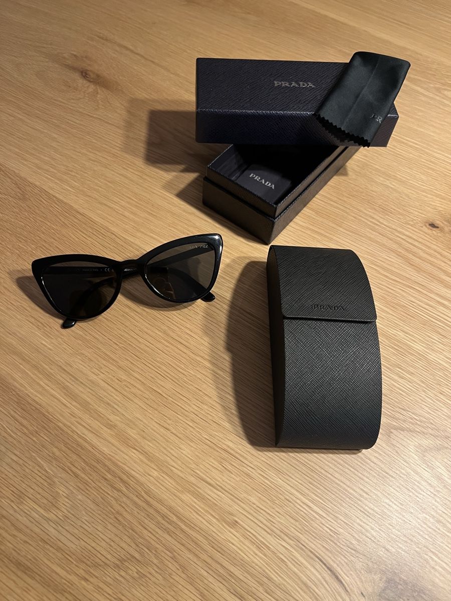Prada Lunettes & Verres: Prada Sonnenbrille – D'occasion à Thayngen par lagrb