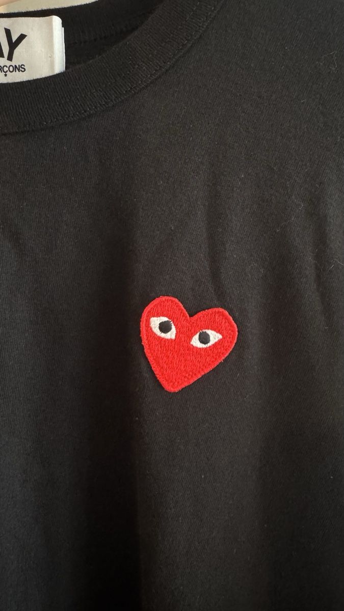 Comme Des Garcons T-shirt: Comme des Garçons PLAY Long Sleeve XL – Usato da Brugg AG venduto da GiovanniVercetti