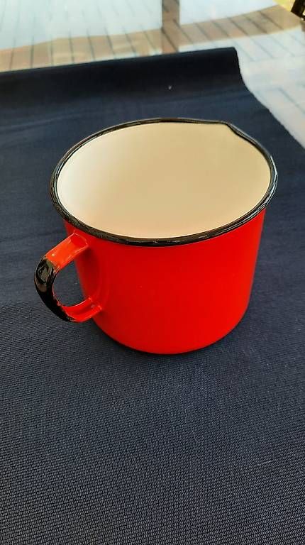 Caraffe: Antiker Krug emailliert – Usato da Giswil venduto da aethra