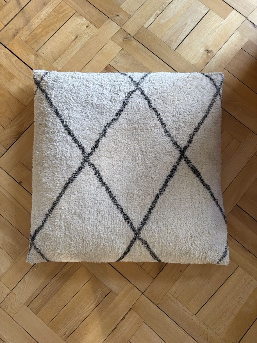 Kissen: Kissen 65x65 – Gebraucht aus Zürich von by.mr.evans