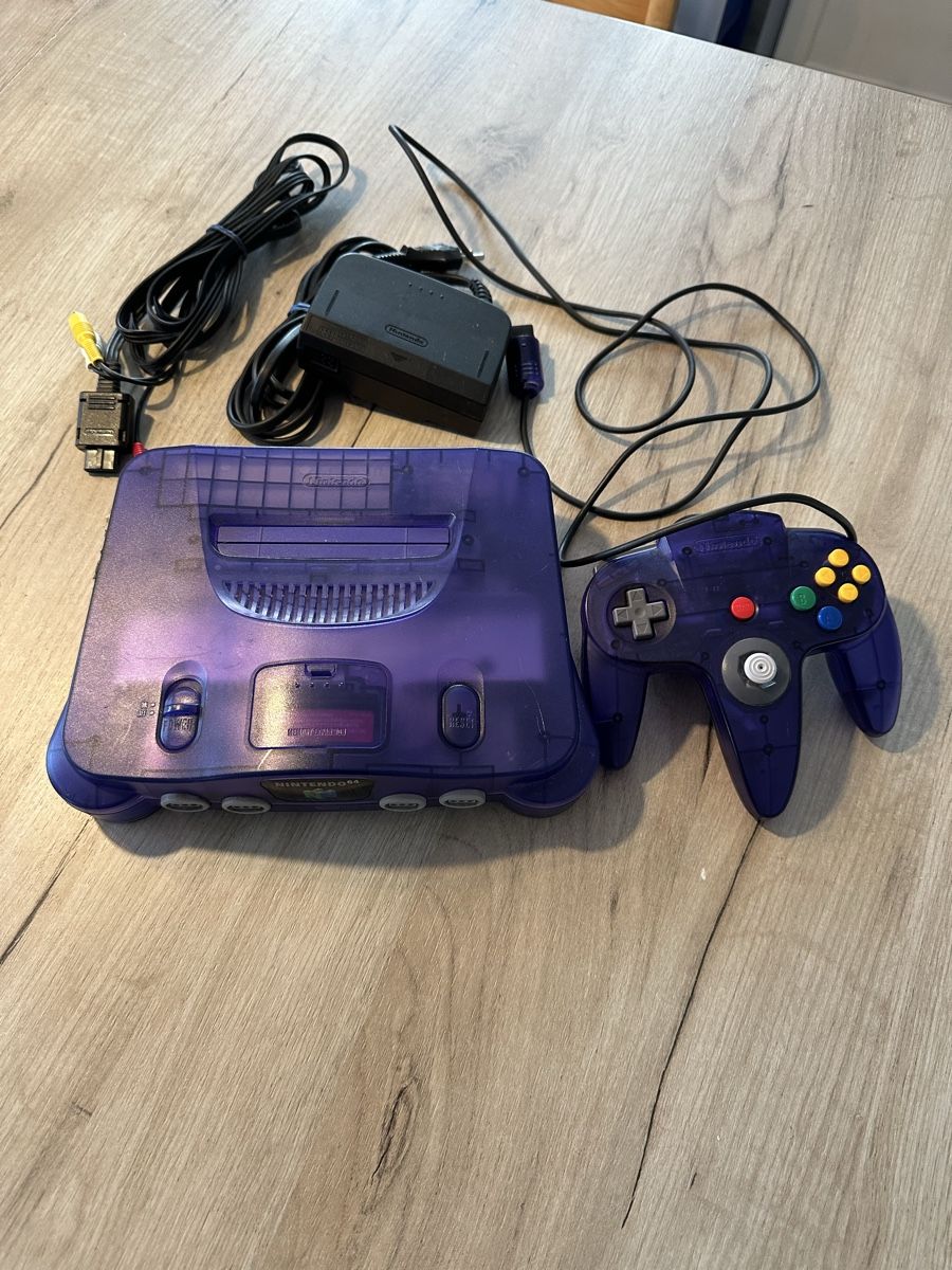 Nintendo Console: Console Nintendo 64 Purple Édition – Usato da Romanel-Sur-Lausanne venduto da Slimshady4