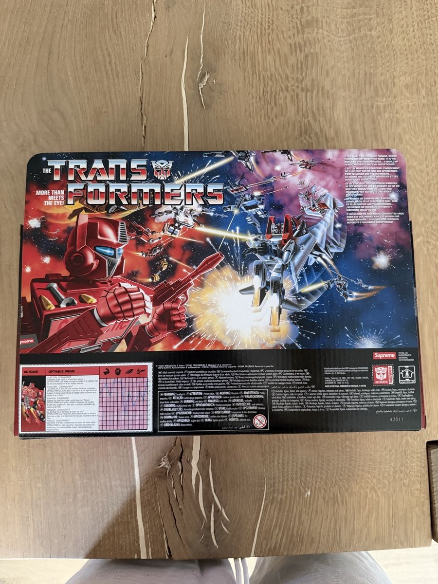 Hasbro Statuette: Supreme Transformers G1 Optimus Prime NEU – Nuovo e nell'imballaggio originale da Signau venduto da WhiteyWyss 2
