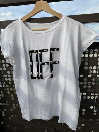 Zara Shirt Weiss mit Schmuck Gr. M und Gr. S