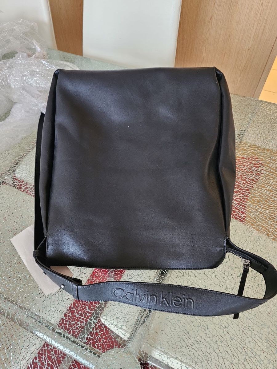 Calvin Klein Borse da donna: Calvin Klein Handtasche  – Nuovo (secondo la descrizione) da Luzern venduto da Reni025 8