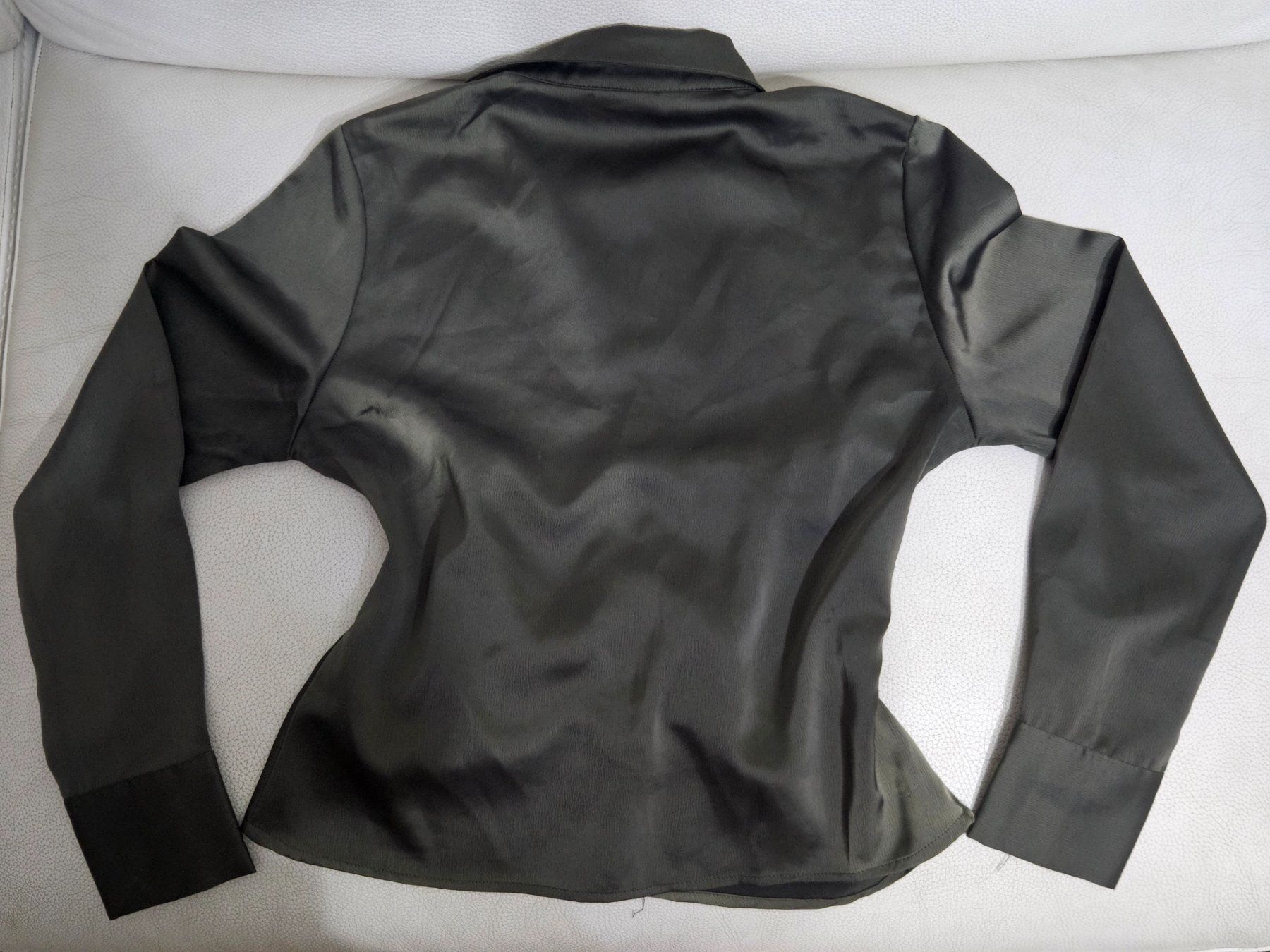 Camicette: Chemise satin kaki – Nuovo (secondo la descrizione) da Les Acacias venduto da minnie6 1
