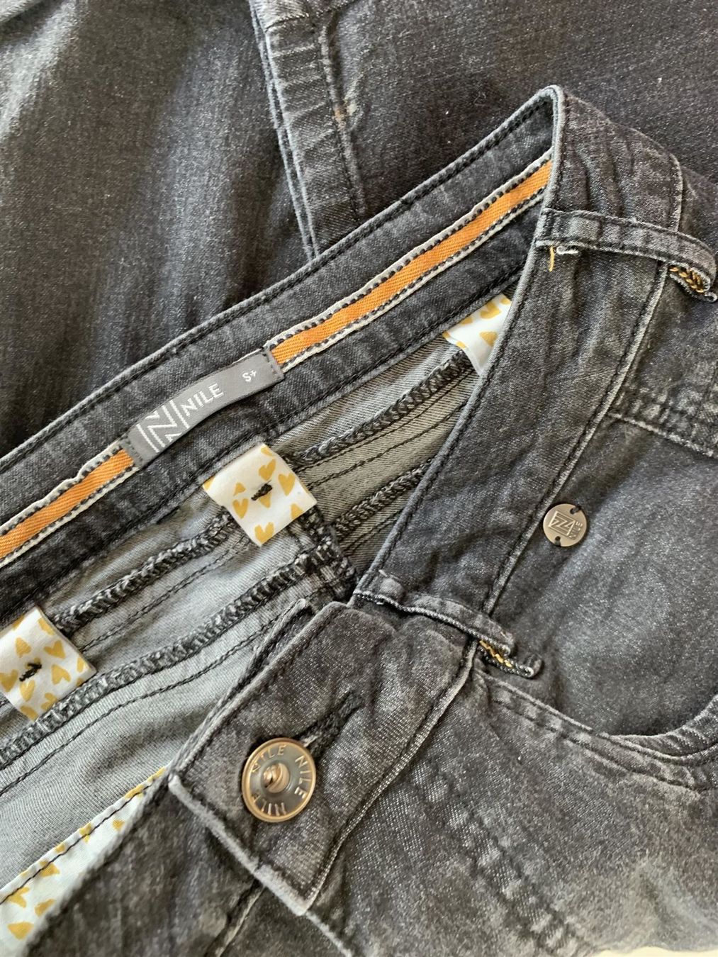 Nile Pantaloni: NILE - schwarze leichte Jeans Hose Gr S+ – Nuovo (secondo la descrizione) da Meiringen venduto da Sheyene 4