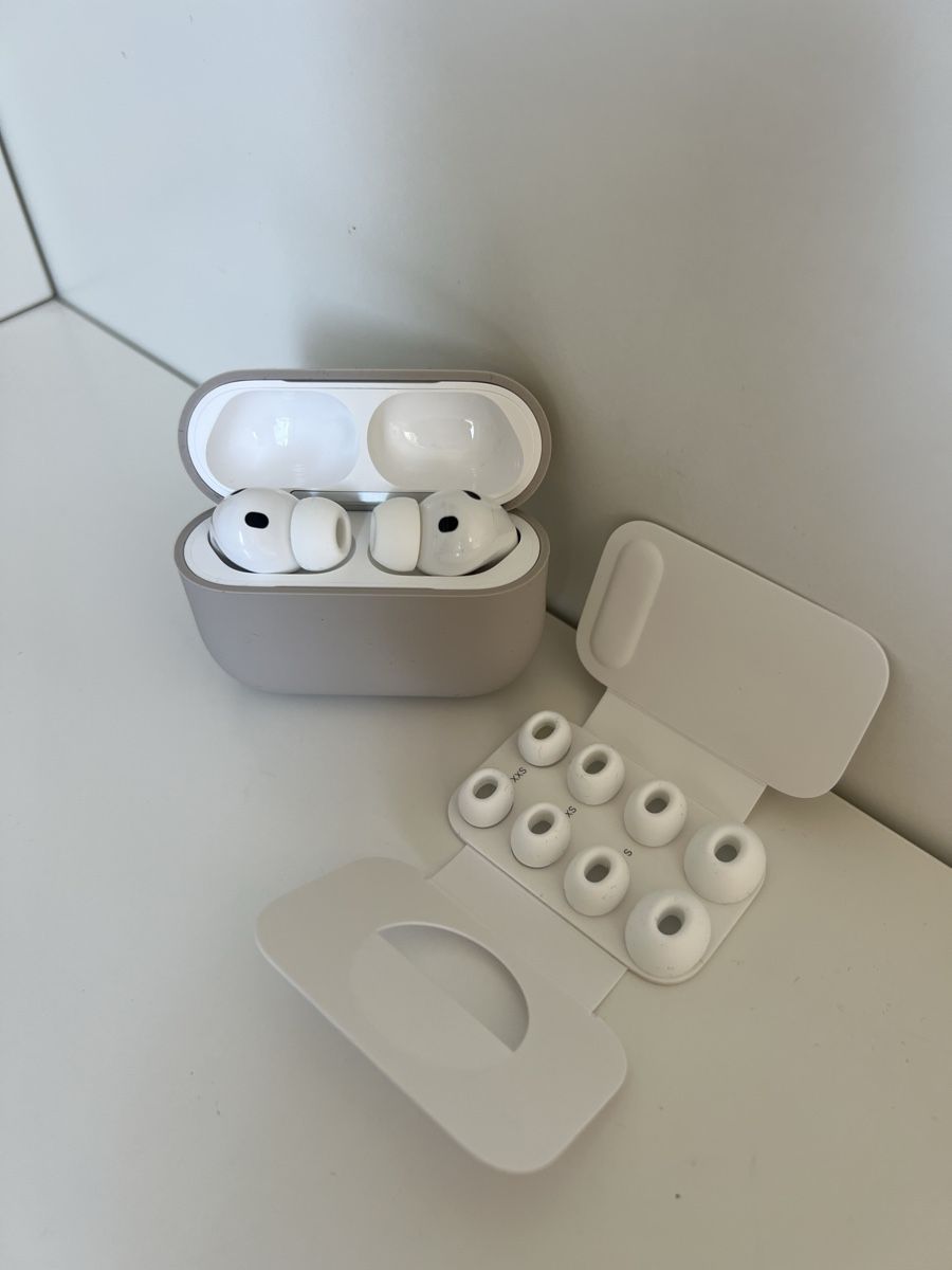 Apple Cuffie: Apple AirPods Pro 3 – Nuovo (secondo la descrizione) da Zürich venduto da Chenoa.bjk