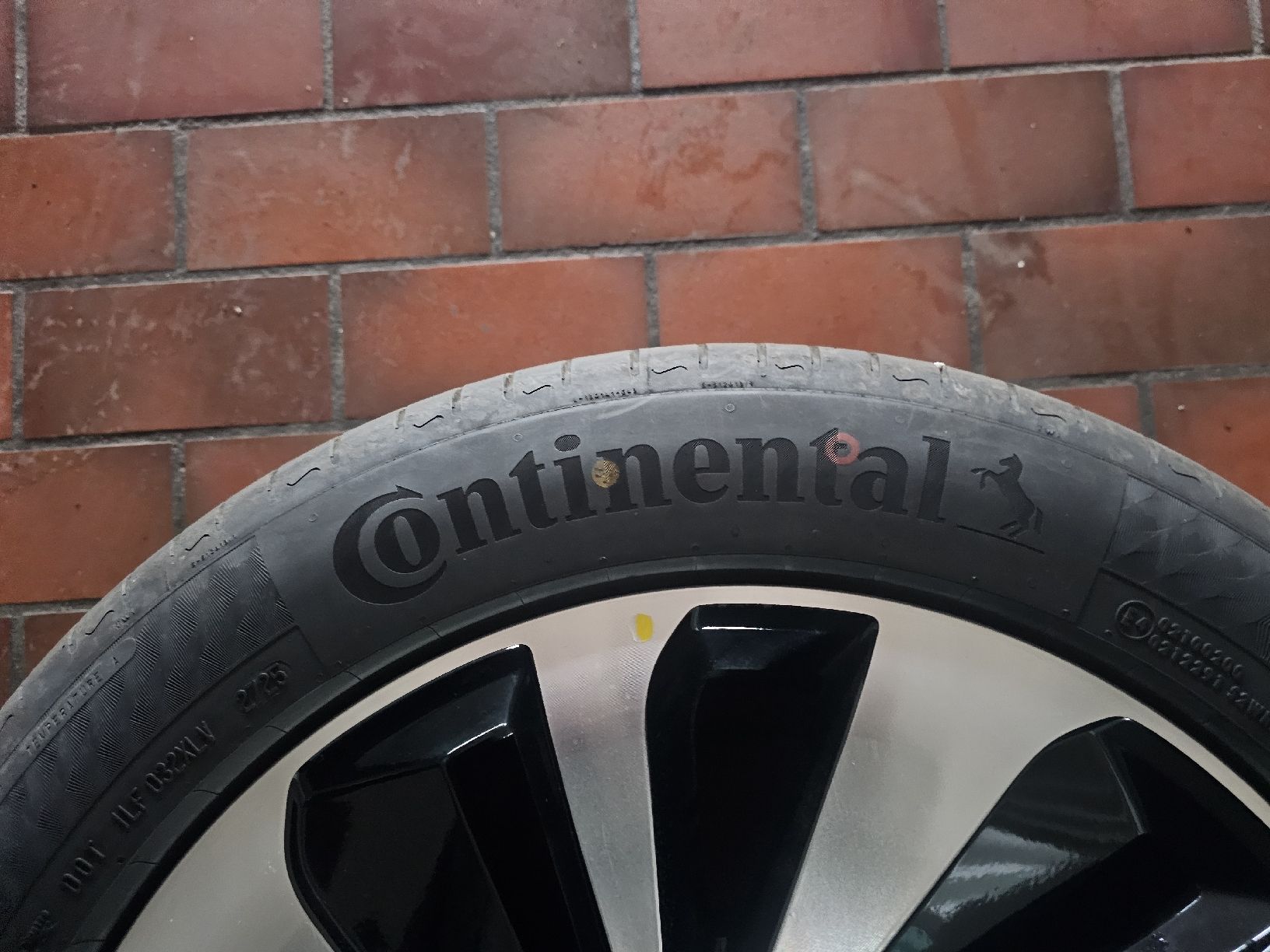 Continental Pneus & Kompletträder: Conitnental 235/50-19 neu – Neu (gemäss Beschreibung) aus Bilten von Caddy1971 1