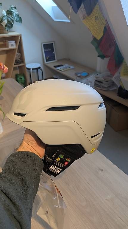 Caschi: Casque de ski Scott Symbol 2 Plus D – Usato da Biel/Bienne venduto da hug_lv5n