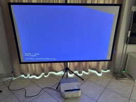Epson EB-485Wi Kurzdistanz-Beamer inkl. Leinwand