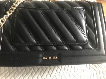 Elegante schwarze Badura Umhängetasche