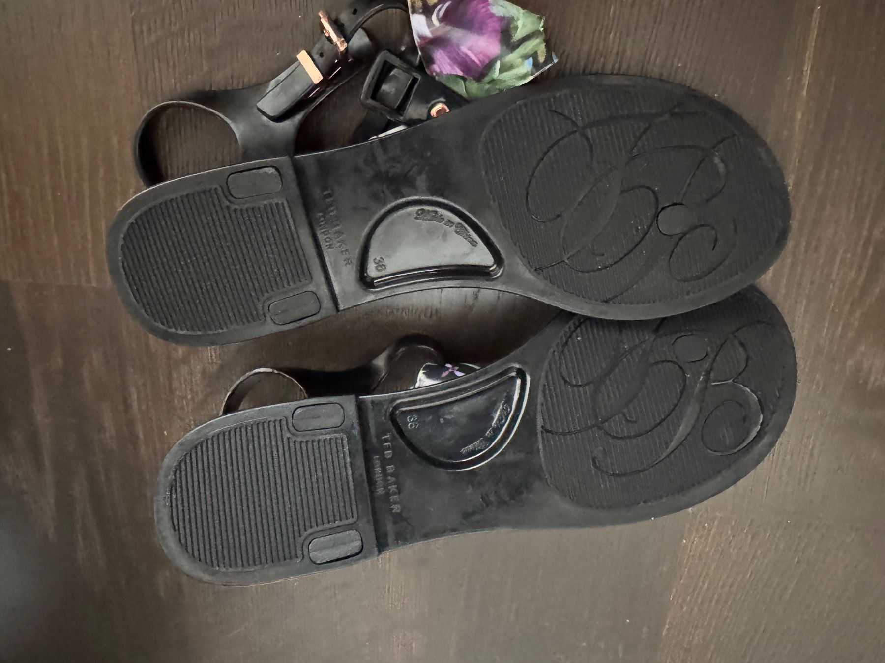 Scarpe da donna: Sandales TED BAKER taille 36 – Usato da Granges-Paccot venduto da snowdi 1