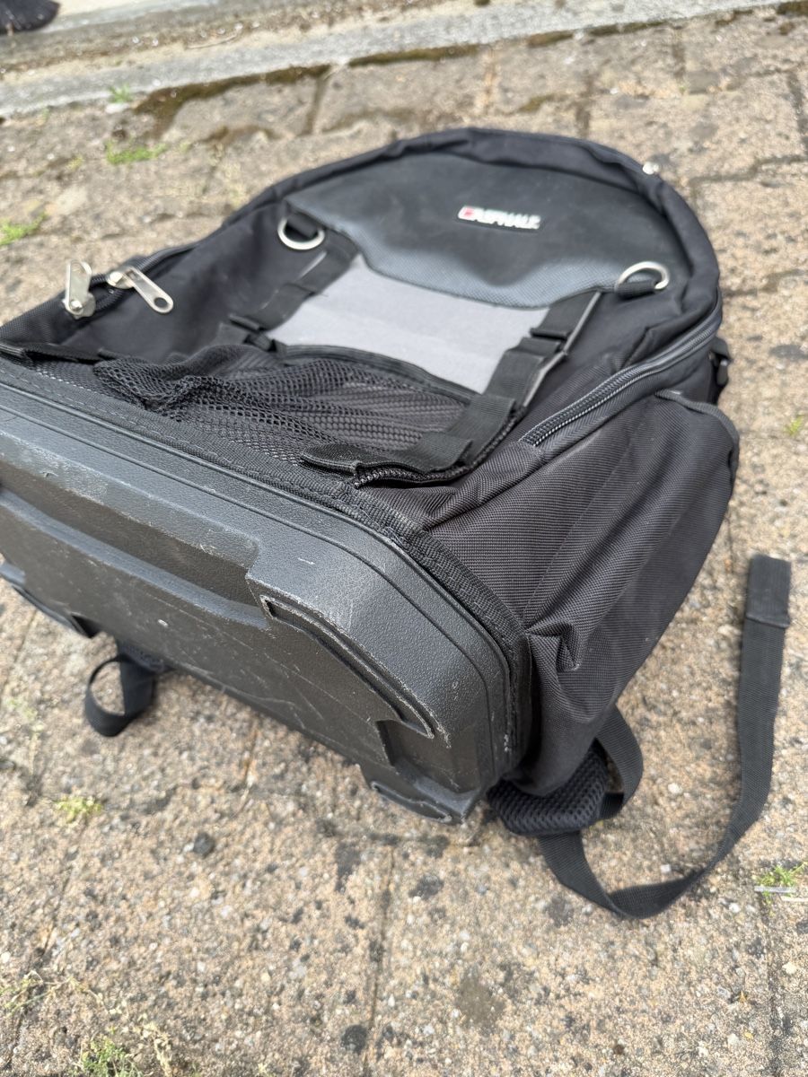 Rucksäcke: Werkzeugrucksack schwarz gebrauchter Zustand – Gebraucht aus Steffisburg von NeriElektro 2