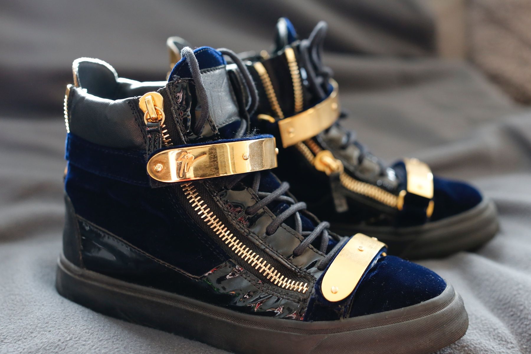 Herrenschuhe: Luxus Sneaker Giuseppe Zanotti Blau/ Golden Grösse 38 – Gebraucht aus Horw von dar_ddz9 1
