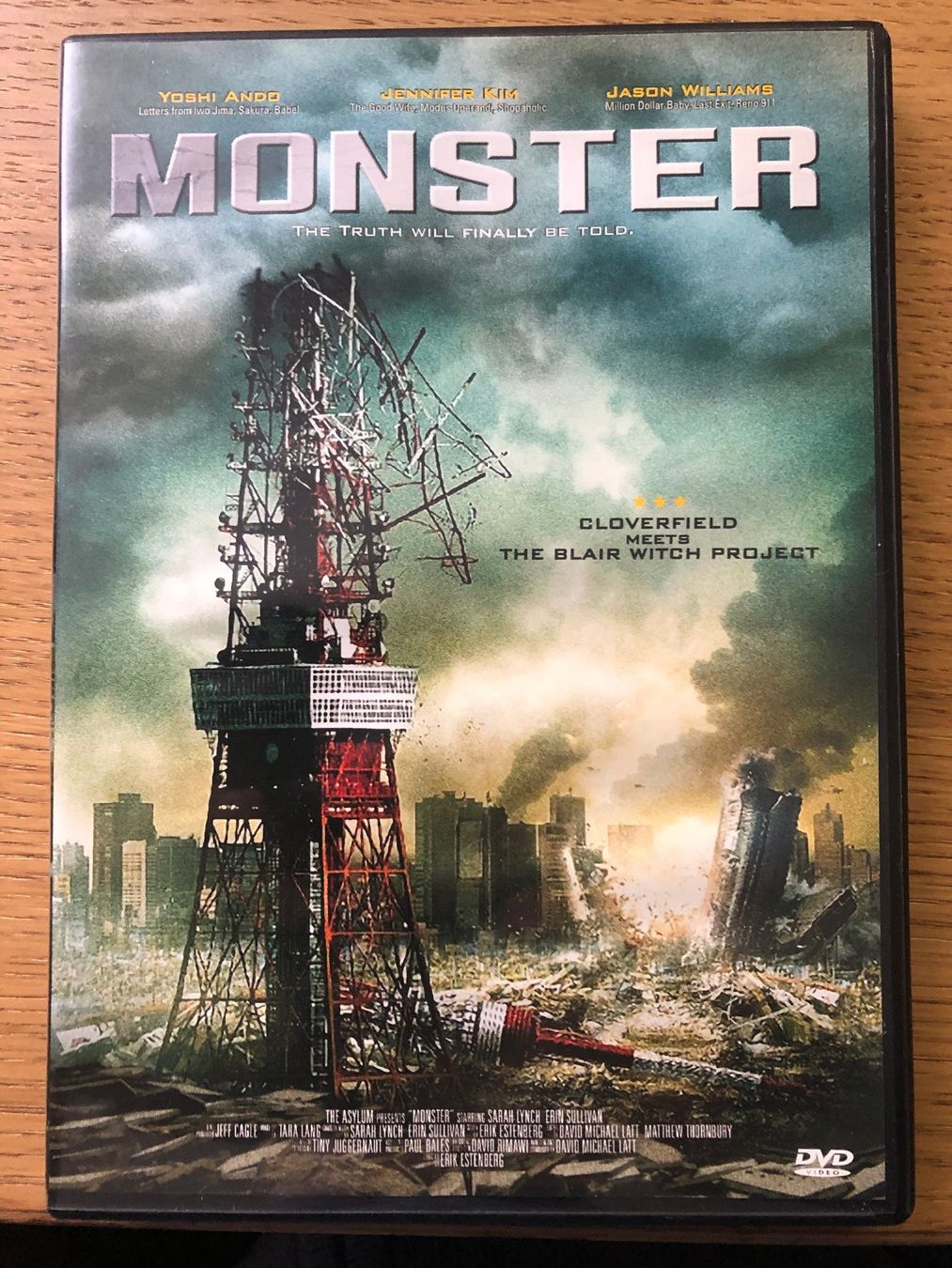 Tous les DVDs: Monster (2008) – D'occasion à Seewen SO par Harvest8