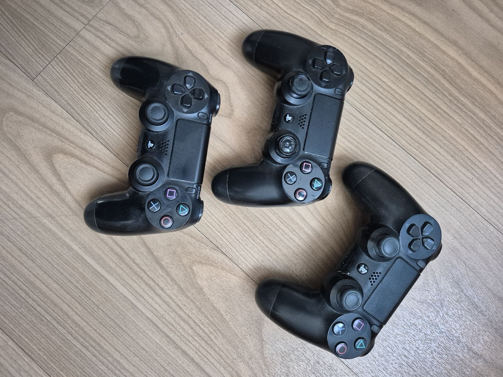 Sony Console: Playstation 4 SSD 2TB mit 3 controller – Usato da Regensdorf venduto da PDDM 2