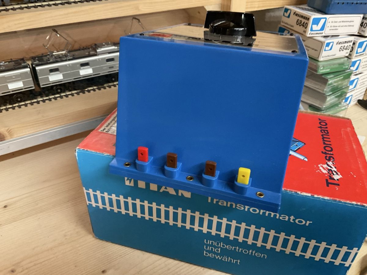Modelleisenbahnen: Titan Trafo Nr. 2  – Neu (gemäss Beschreibung) aus Wald ZH von Sbbemilio 3