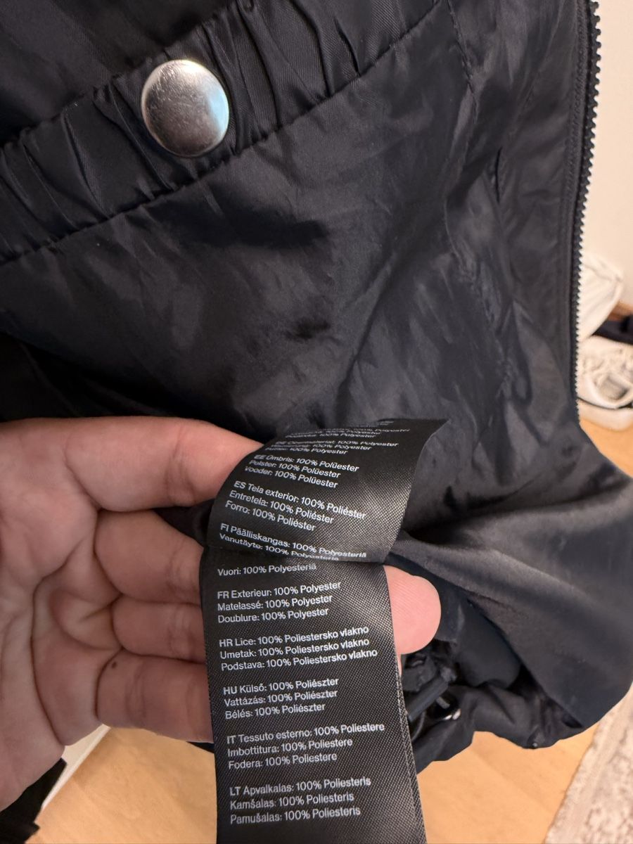 Weekday Giacche: Weekday Winterjacke – Usato da Näfels venduto da sellmemoric 4