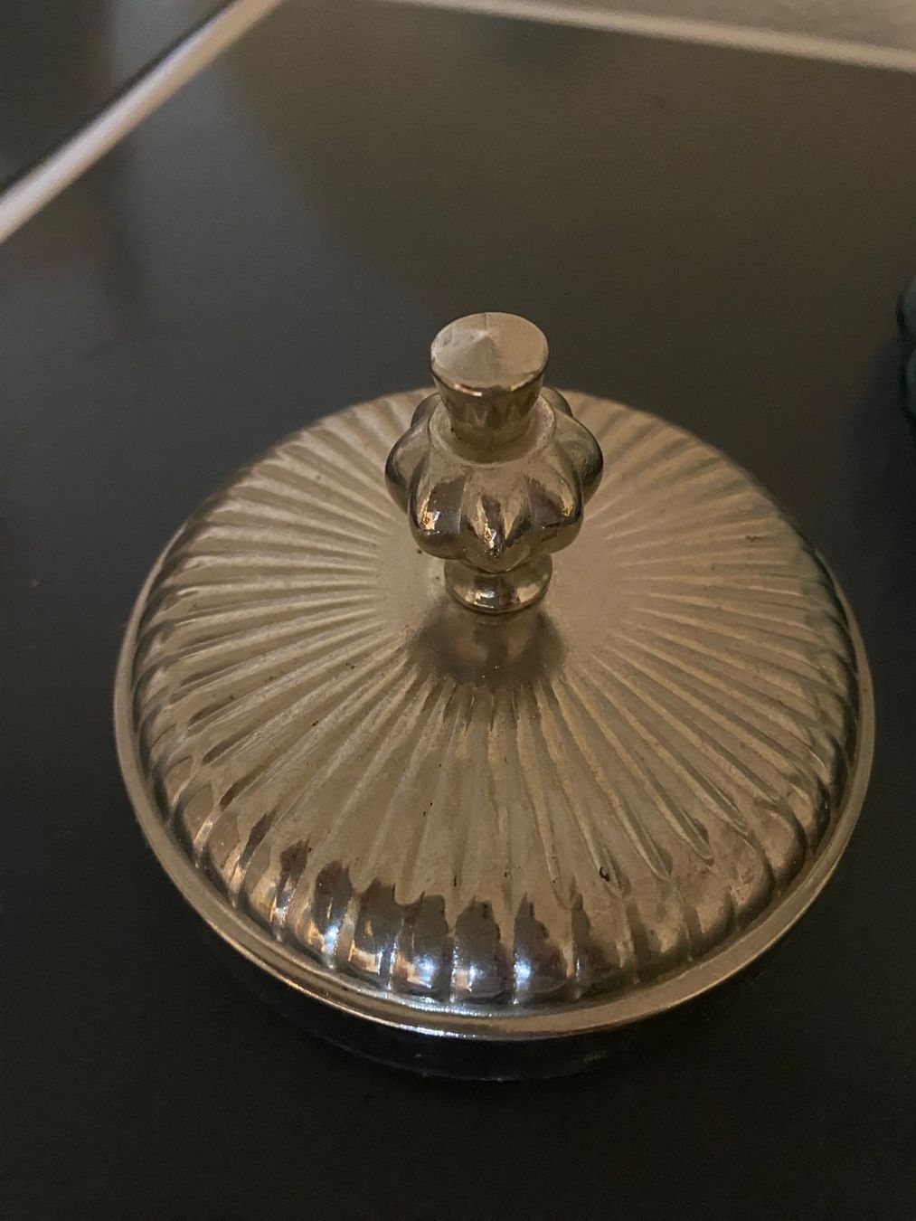 Gläser: Glasdose mit Metalldeckel blau gerippt – Gebraucht aus Wiedlisbach von jupi08 2