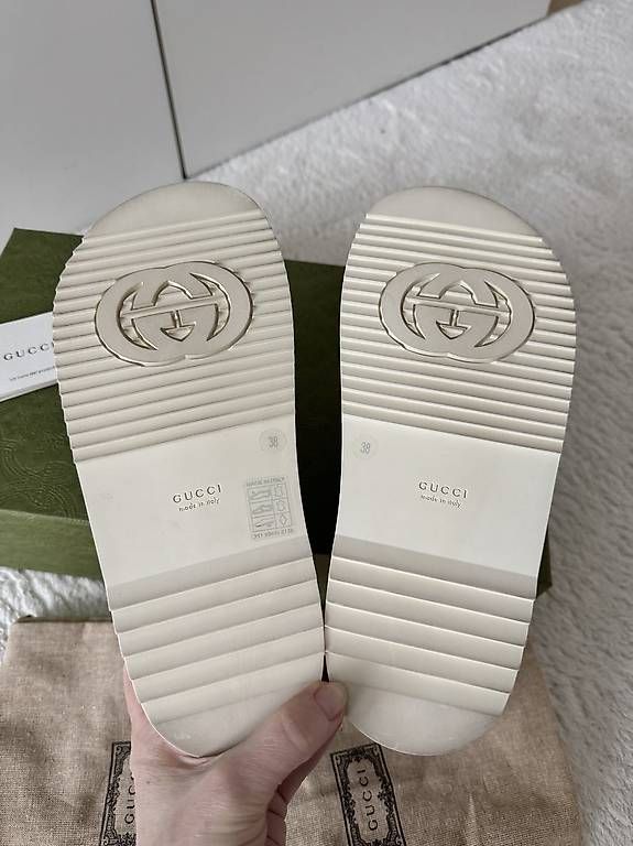 Scarpe da donna: Sandalen GUCCI – Usato da Altdorf UR venduto da VKorchynskyi 3