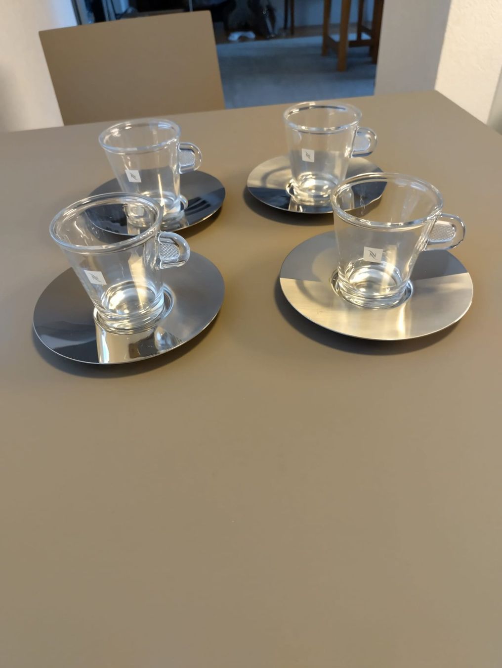 Nespresso Tazze: Nespresso Tassen gross – Nuovo (secondo la descrizione) da Küsnacht ZH venduto da Hans.45