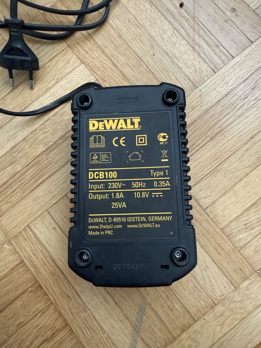 Dewalt Caricatori & Batterie: Dewalt Ladegerät DCB100 – Usato da St. Gallen venduto da besi97 3