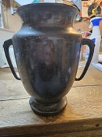 Vase mit Henkeln und Landschaftsmotiv antik Bronce ? (DU)