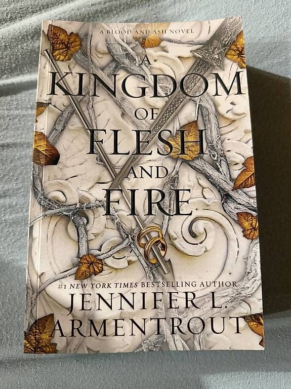 Libri: A Kingdom Of Flash And Fire  – Usato da Arogno venduto da aly_8twx