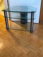 Schönes Fernsehmöbel aus Glas