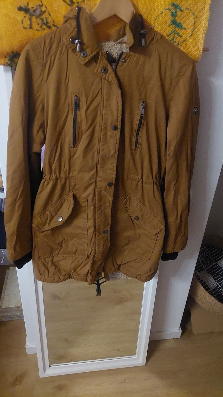 C&A Giacche: Winterjacke gr.36/C&A Jacke,gut erhalten – Usato da Basel venduto da O-MEGA 3