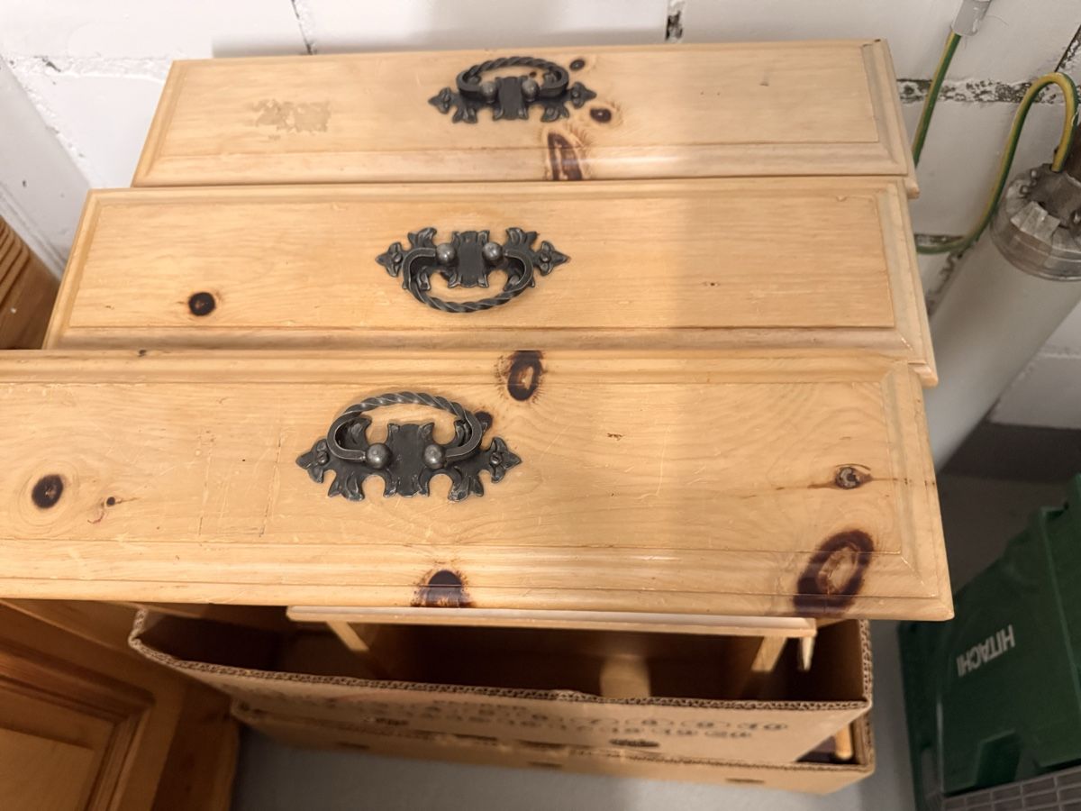 Buffets: Buffet Arven – D'occasion à Amlikon-Bissegg par Flowers_Blossom 1