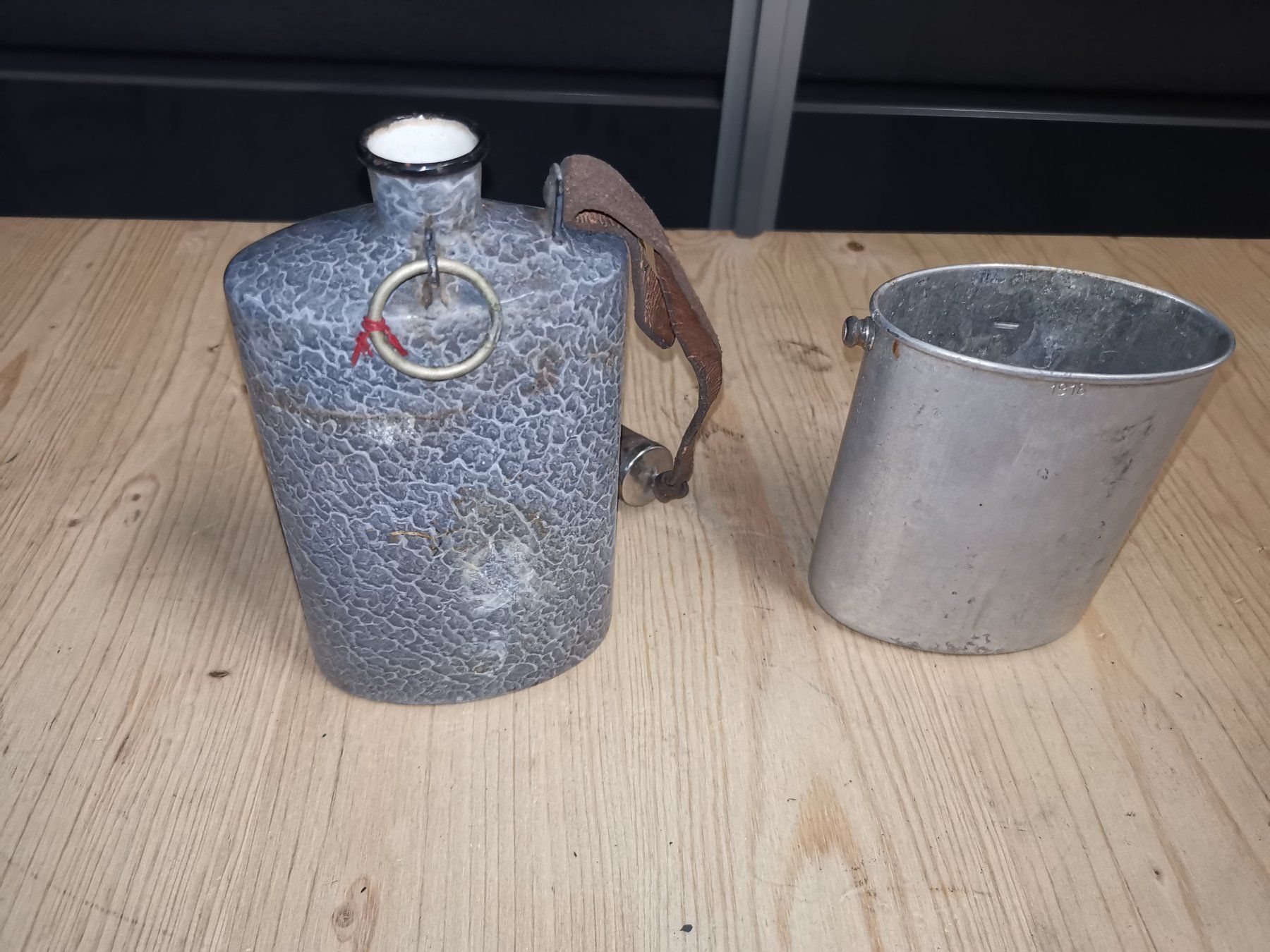 Schweizer Armee Attrezzatura & Pezzi di ricambio: Feldflasche von 1918 – Usato da Thalwil venduto da Joe500 3