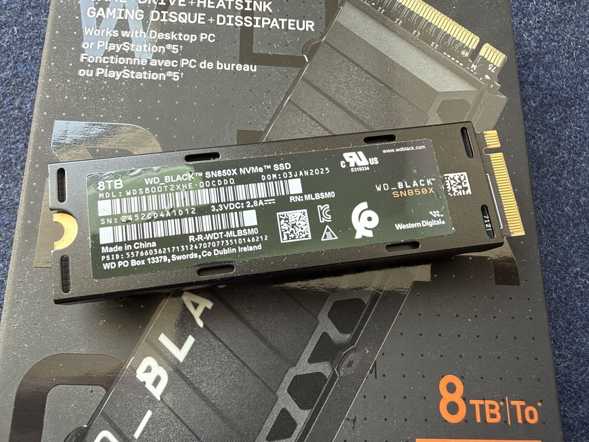 Western Digital Dischi rigidi: WD Black SN850X 8TB M.2 SSD – Usato da Zürich venduto da jankais3r 1