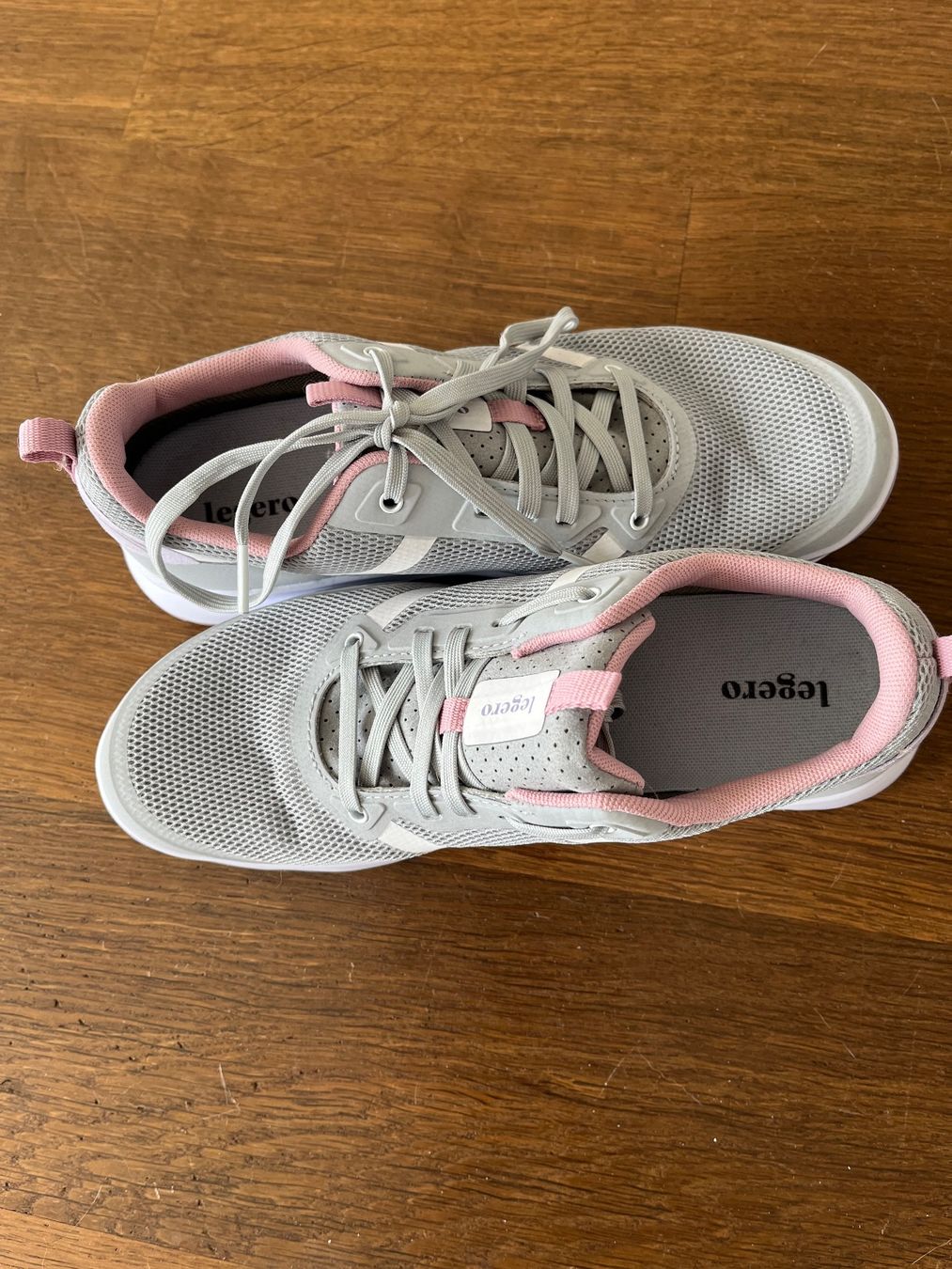 Legero Scarpe da donna: Sneaker Legero – Usato da Zürich venduto da tiger22