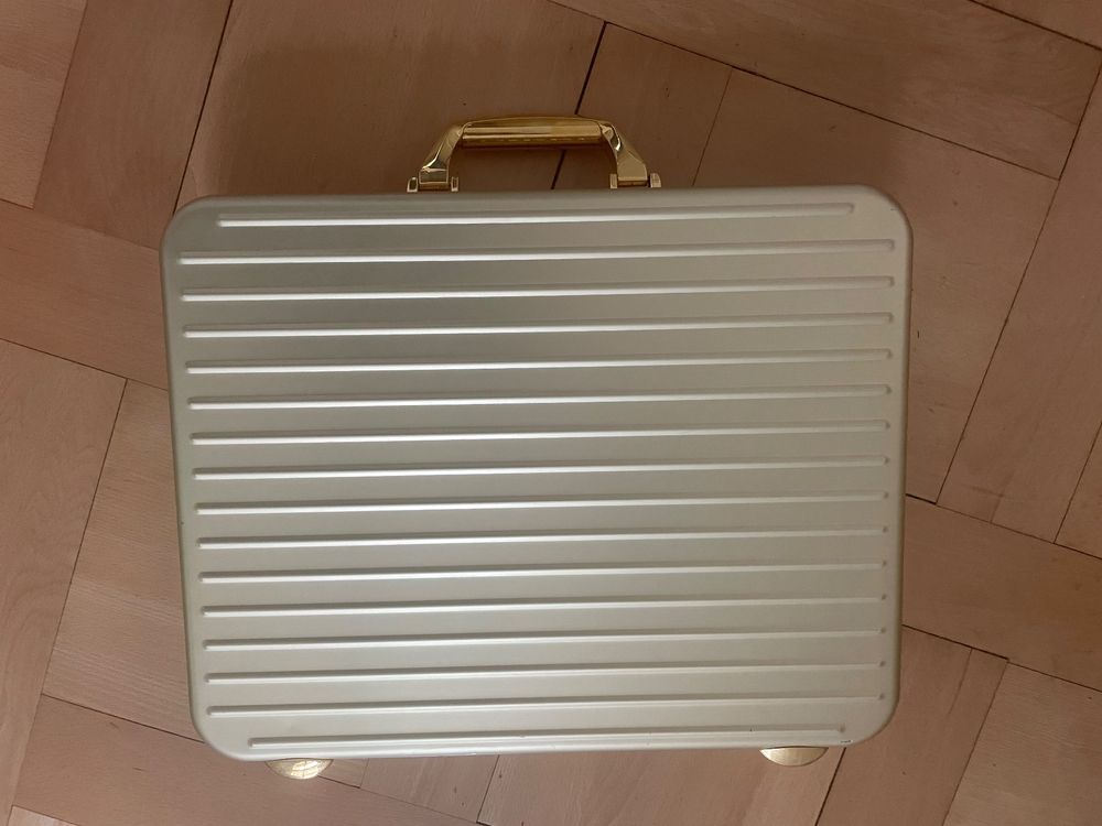 Rimowa Aktenkoffer gold (Gebraucht) in Zürich für CHF 600 – nur ...
