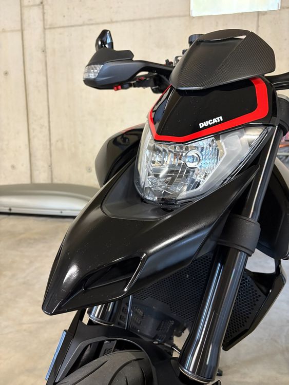 Motorrad-Kennzeichenhalterung (Heckklappen-Eliminator) Für Ducati Hypermotard 698 Mono RVE 2024 – 3 Mm Aluminium, Schwarz, Inkl. Kennzeichenleuchte