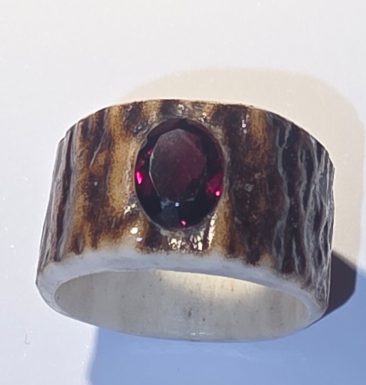Ringe: Hornring mit Granatstein Einzelanfertigung Gr. 56 – Gebraucht aus Feldis/Veulden von hoppelhaas